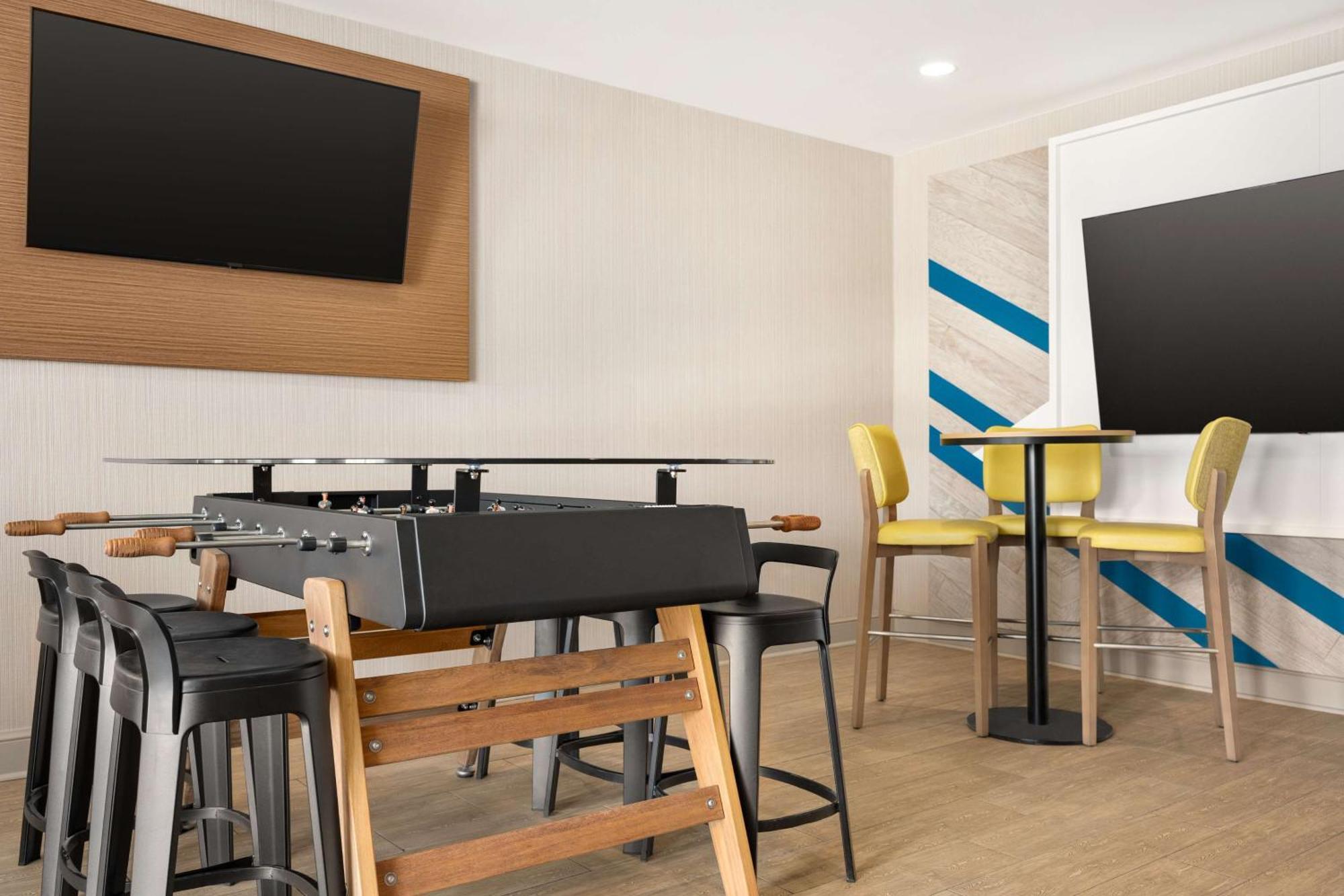 Hilton Garden Inn Fort Collins Extérieur photo